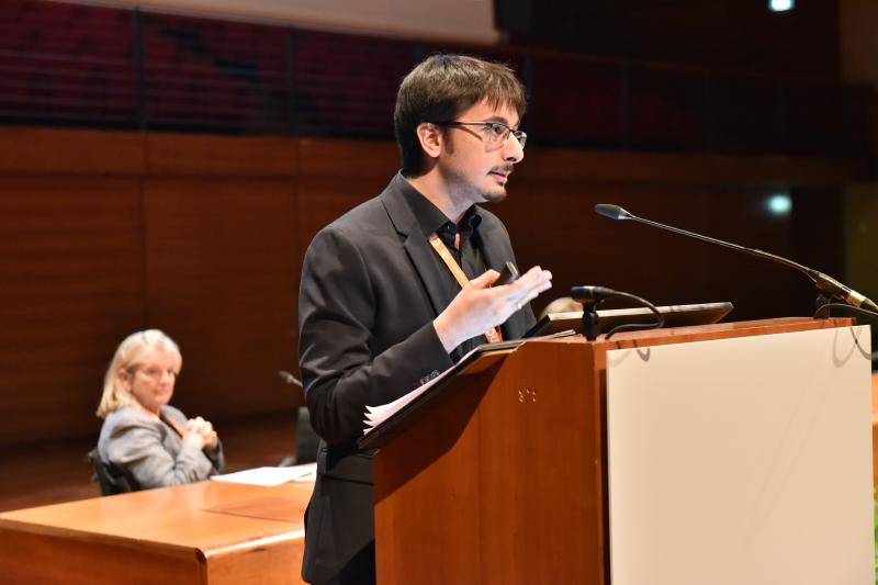 Alejandro Caravaca Puchades presenting at the ENCALS Meeting 2025